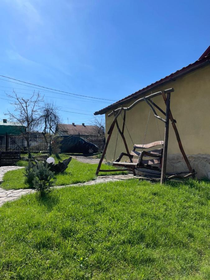 Bed and Breakfast У Михайла Truskawez Exterior foto